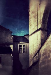 5th-arrondissement;-Bell-tower;-Church-of-Saint-Médard;-Flamboyant-Gothic;-Flying-buttress;-France;-Gothic-architecture;-Historic-monument;-Kaleidos;-Kaleidos-images;-La-parole-à-limage;-Lit-window;-Mouffetard-district;-Mysterious-atmosphere;-Night;-Old-house;-Old-housing;-Paris;-Photographic-grain;-Places-of-worship;-Religious-heritage;-Rue-Mouffetard;-Spire;-Stories-Pictures;-Tarek-Charara